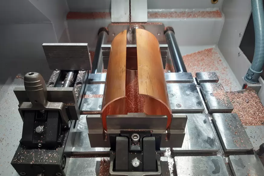 1800x1200 copper cutting 002